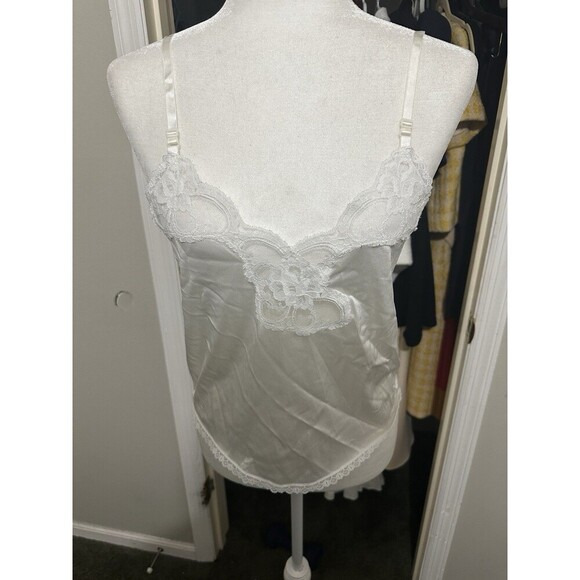 Vintage Lace Trimmed Camisole Top Lingerie‎ Size M Ivory Cream Adj Thin Straps - Picture 2 of 12